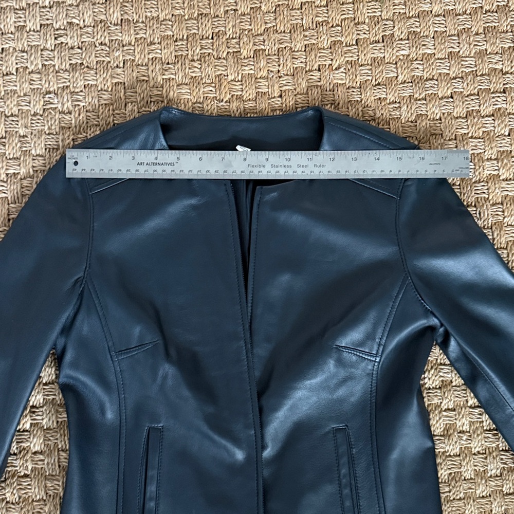 LL Bean Signature Leather Jacket - Picture 6 of 6